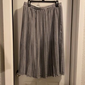 NWT SIZE 8 black/white houndstooth j.crew skirt